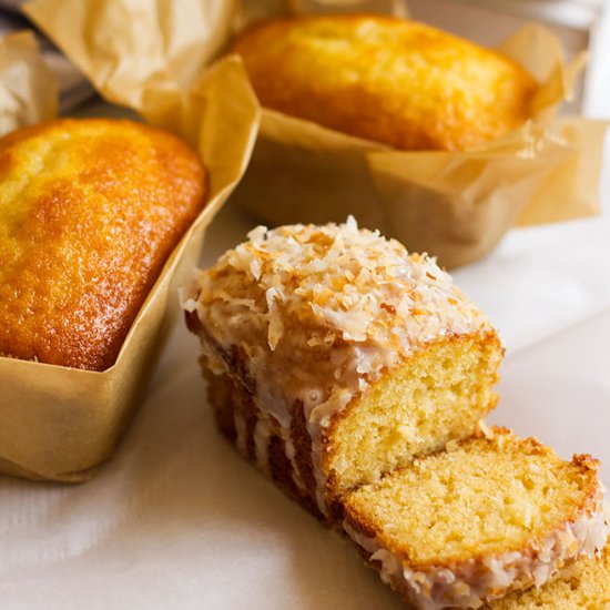 Easy Coconut Cake Recipe - Recipe photo by MunatyCooking