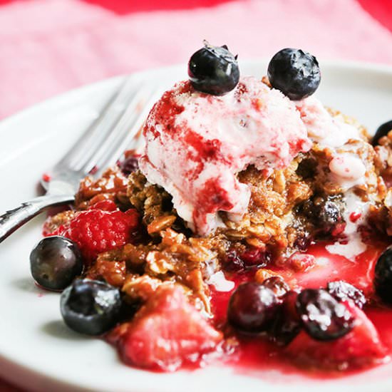 Instant Pot Berry Crisp Recipe - Recipe photo by pipandebby