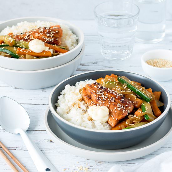 Teppanyaki-Style Salmon Bowls - Recipe photo by Your Ultimate Menu
