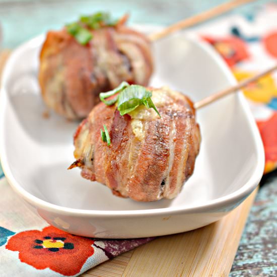 KETO BACON CHEESEBURGER LOLLIPOPS - Recipe photo by Stylish Cravings