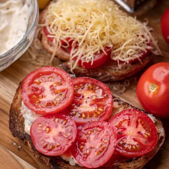 The Best Tomato Toast - Recipe photo by letthebakingbegin