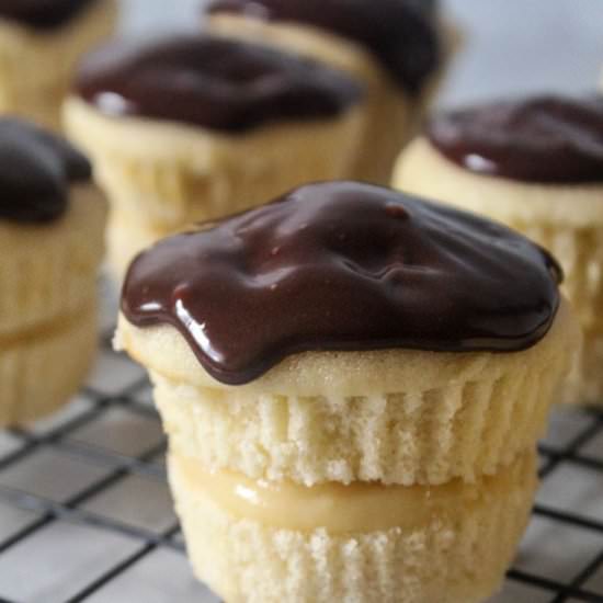 Boston Cream Pie Cupcakes - Recipe photo by parsleyandicing