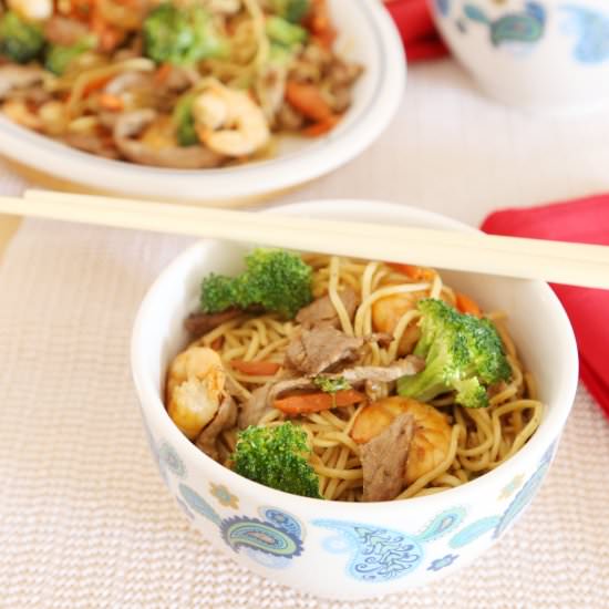 Pork Shrimp Vegetable Lo Mein - Recipe photo by todays delight