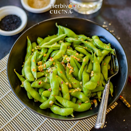 Instant Pot Garlic Edamame - Recipe photo by Herbivore Cucina
