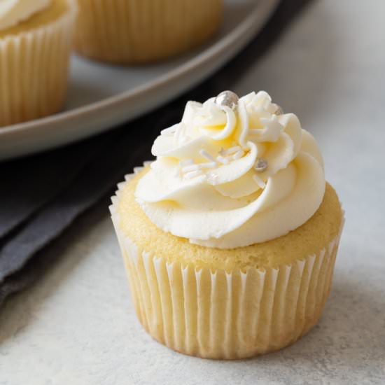 Vanilla Cupcakes - Recipe photo by IntrovertBaker