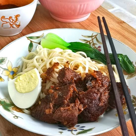Taiwanese beef noodle soup 红烧牛肉面 - Recipe photo by Taste of Asian Food