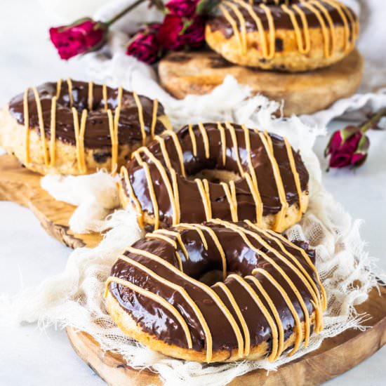Vegan Peanut Butter Banana Donuts - Recipe photo by piesandtacos