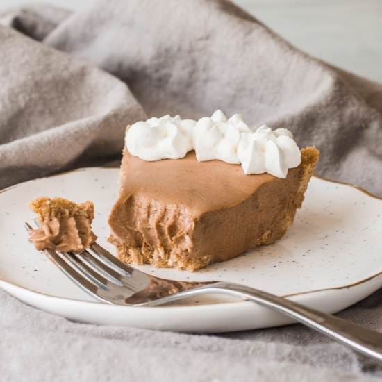 Easy Chocolate Pie - Recipe photo by theitsybitsykitchen