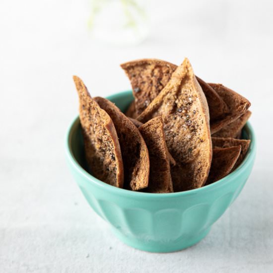 Spicy Pita Chips - Recipe photo by sidewalkshoes