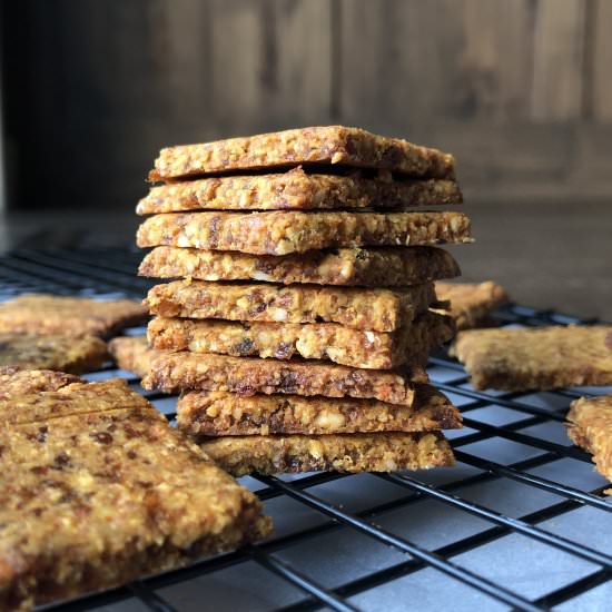Carrot & Apricot Crackers - Recipe photo by bakeitpaleo