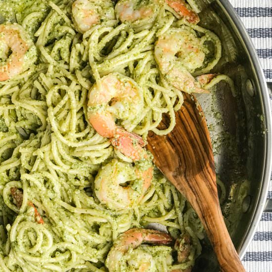 Garlicky Pesto & Shrimp Pasta - Recipe photo by Nictastingspoon