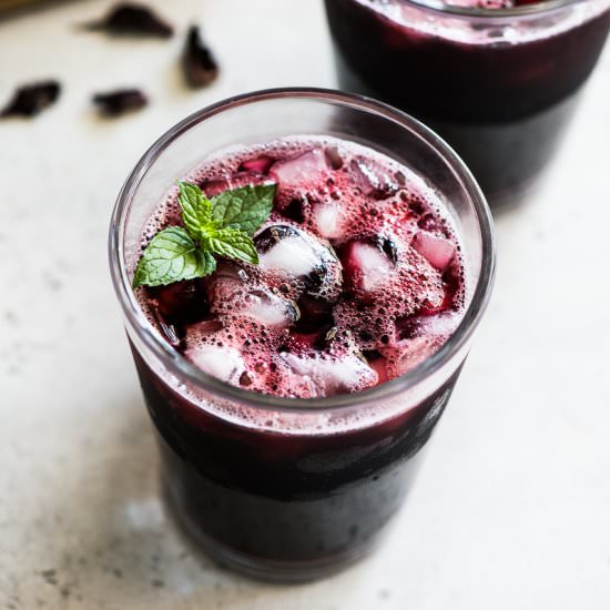 Agua de Jamaica (Hibiscus Tea) - Recipe photo by isabeleats