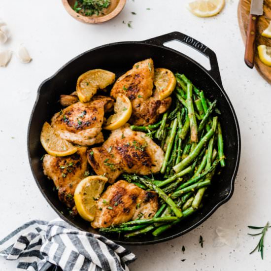 Lemon Garlic Chicken w Asparagus - Recipe photo by bluebowlrecipes