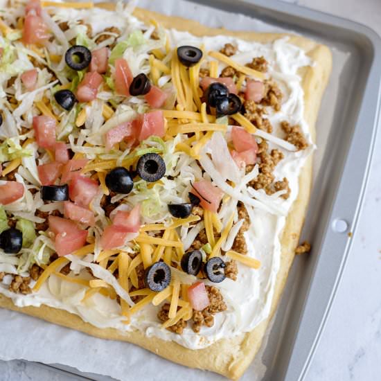 Easy Fiesta Taco Pizza - Recipe photo by familyfreshmeals