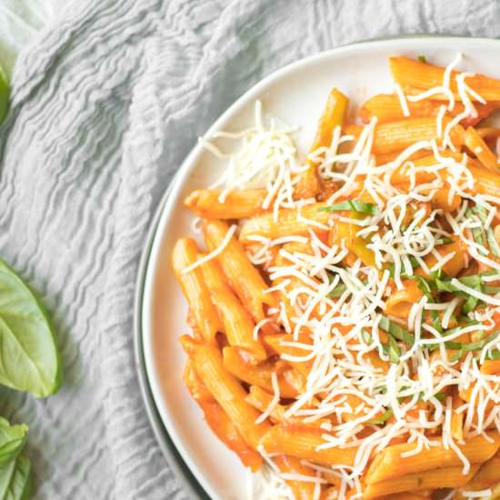 One Pan Tomato Basil Pasta - Recipe photo by simplegraytshirt