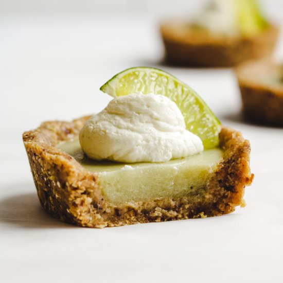 vegan key lime pie (no bake) - Recipe photo by okonomi kitchen