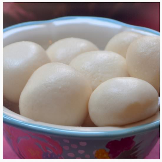Rasgulla in Instant Pot - Recipe photo by culinaryshades