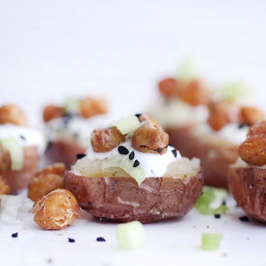 Tiny Baked Potatoes - Recipe photo by lisal