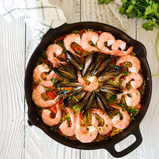 Roasted Mussels & Shrimp Paella - Recipe photo by TheCakeChica