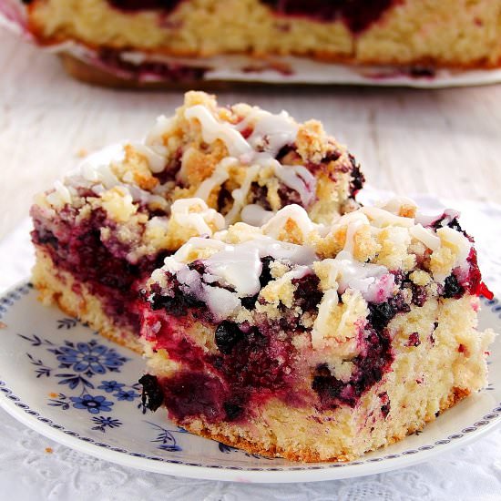 yeast cake with forest fruits - Recipe photo by Izaa