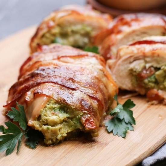 Keto Bacon Wrapped Stuffed Chicken - Recipe photo by Low Carb Inspirations