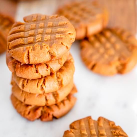 3 Ingredient Peanut Butter Cookies - Recipe photo by Low Carb Inspirations