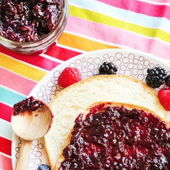 Instant Pot Mixed Berry Jam Recipe - Recipe photo by pipandebby