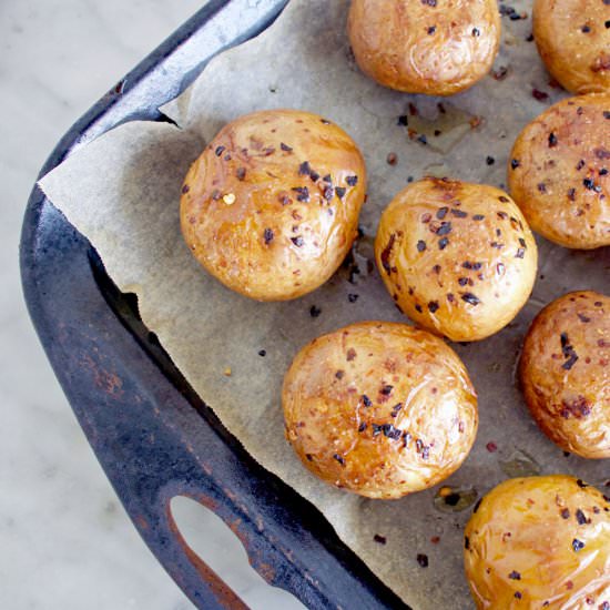 Garlic & Chilli Potatoes - Recipe photo by amysavagenutrition