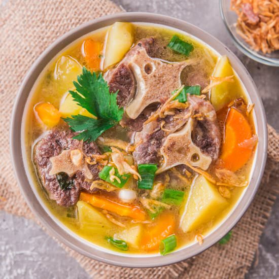 Oxtail Soup - Recipe photo by muchbutter