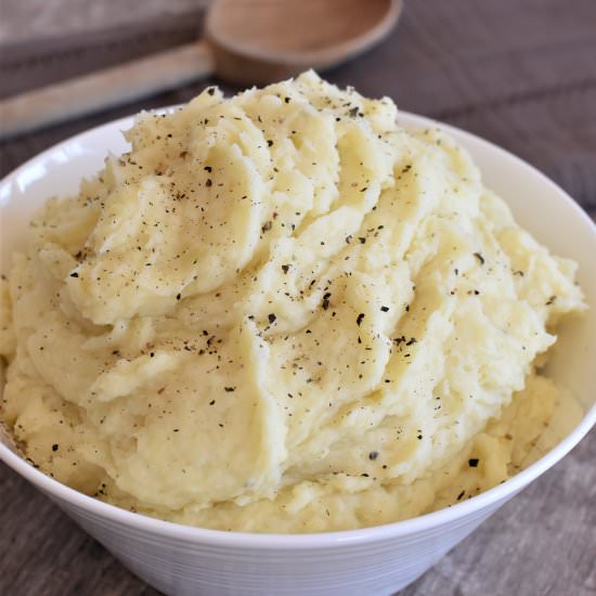 Vegan Cream Cheese Mashed Potatoes - Recipe photo by Watch Learn Eat