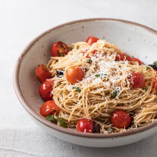 Pasta Puttanesca - Recipe photo by sidewalkshoes