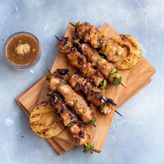 Grilled pineapple chicken kabobs - Recipe photo by tchakayiti