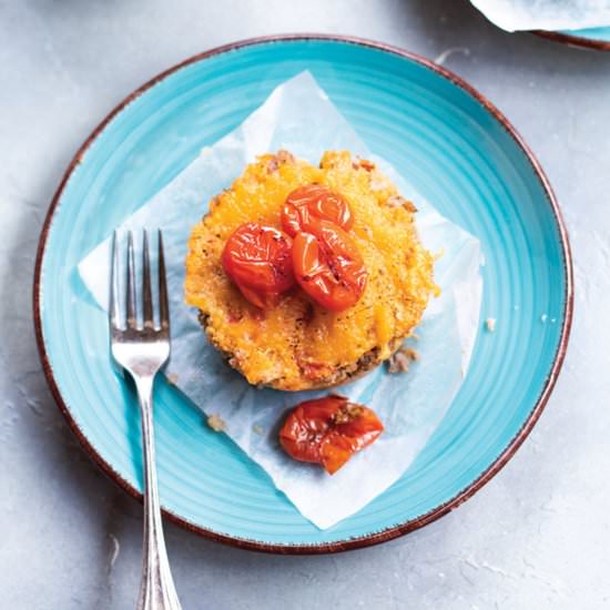 A cheesy polenta casserole - Recipe photo by tchakayiti