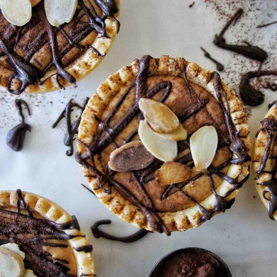 Dulche de Leche Tartlets - Recipe photo by SweetCaramelSunday