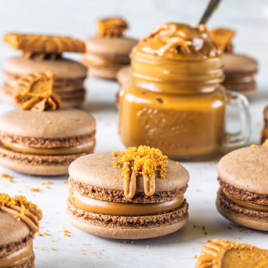 Vegan Biscoff Macarons - Recipe photo by piesandtacos