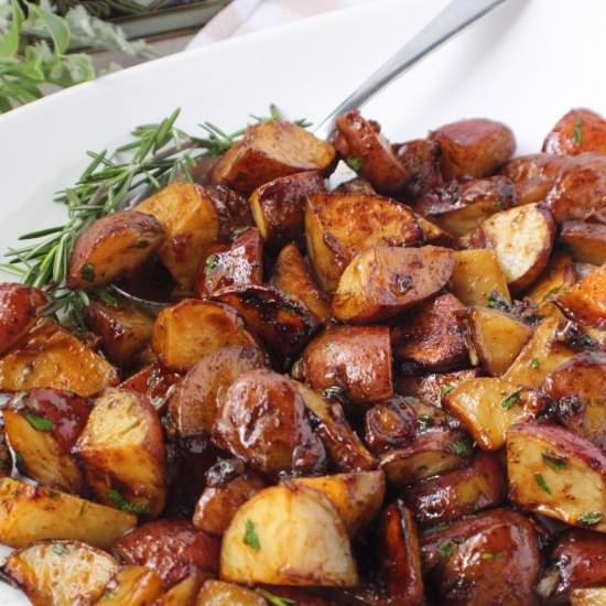 Garlic Balsamic Red Potatoes - Recipe photo by Pink Owl Kitchen