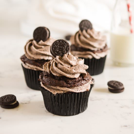 Cookies and Cream Cupcakes - Recipe photo by TheCakeChica