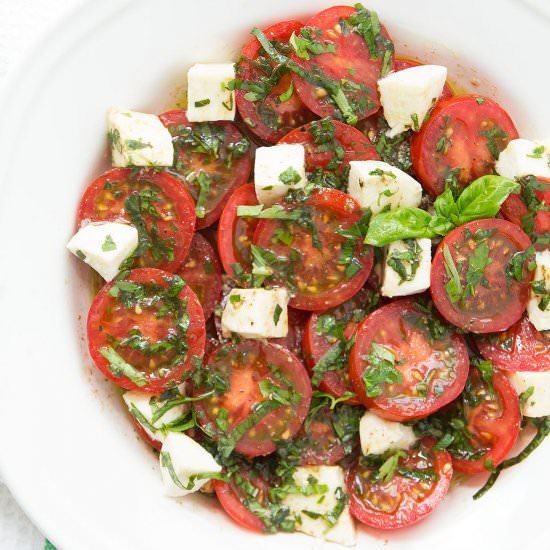 The best marinated tomato salad - Recipe photo by The clever meal