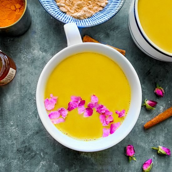 Ashwagandha Turmeric Moon Milk - Recipe photo by EasycookingwithMolly