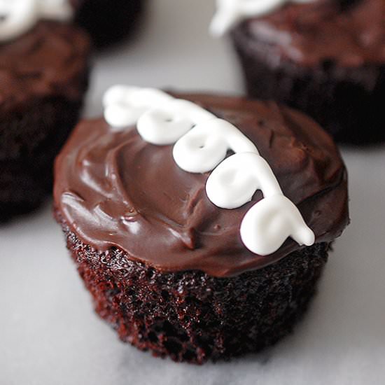 Copycat Hostess cupcakes - Recipe photo by evabakes
