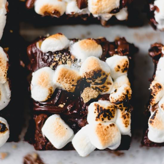 S'mores Brownies - Recipe photo by bluebowlrecipes
