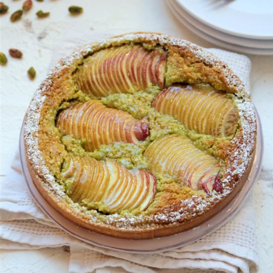 Pistachio Nectarine Tart - Recipe photo by lilcookieblog