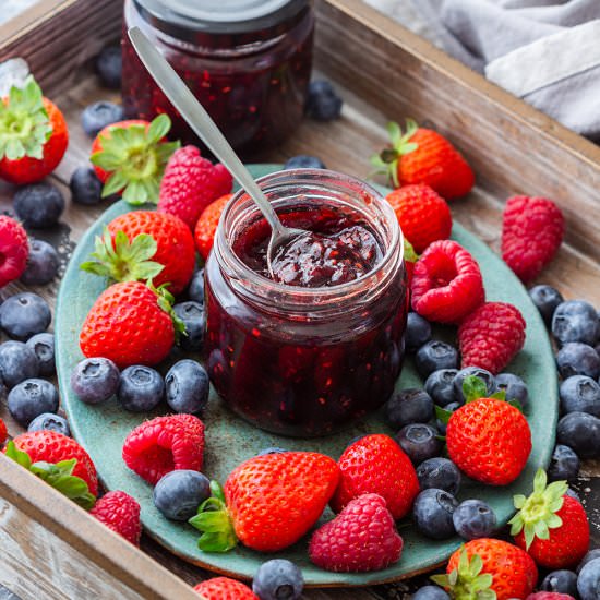 instant pot mixed berry jam - Recipe photo by Happy Foods Tube