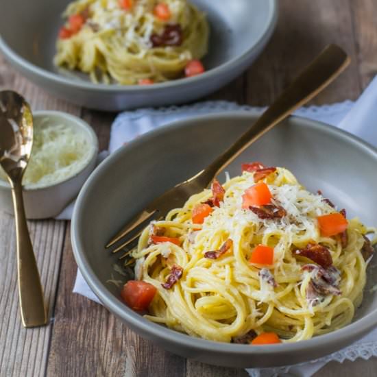 Easy Spaghetti Carbonara - Recipe photo by ambslovesfood