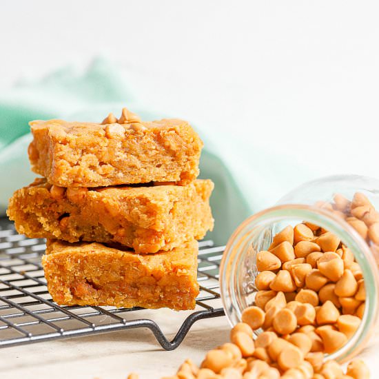 Sweet Potato Butterscotch Blondies - Recipe photo by SprinklesandSeaSalt