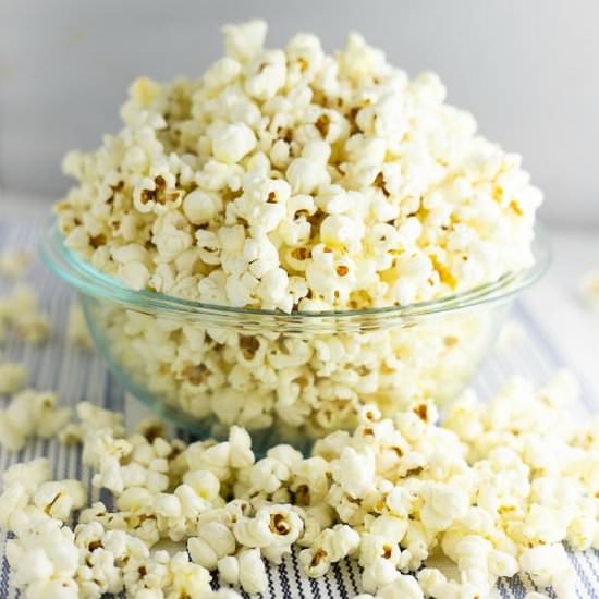 Stovetop Popcorn - Recipe photo by thegraciouswife
