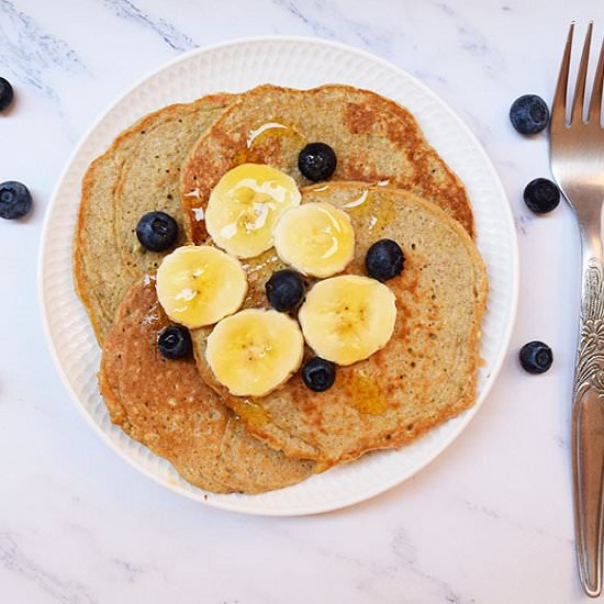 Delicious Banana Oatmeal Pancakes - Recipe photo by ADkitchen