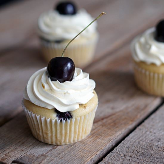 Juicy Cherry Vanilla Cupcakes - Recipe photo by Blueberry Vegan
