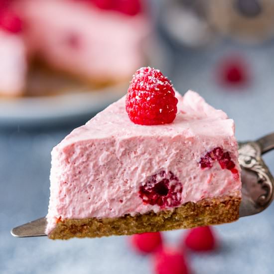 no bake raspberry cheesecake - Recipe photo by Happy Foods Tube