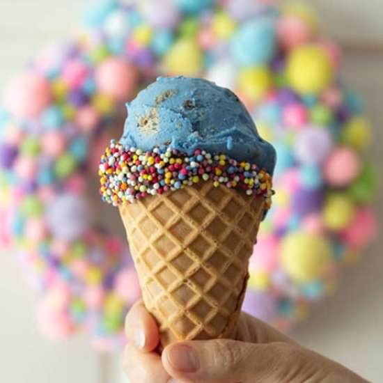 Vegan Cookie Monster Ice Cream - Recipe photo by vegandollhouse